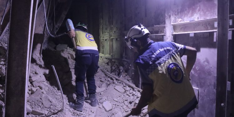 وفاة 3 عمال جراء الانهيار في مبنى “السرايا” بدمشق