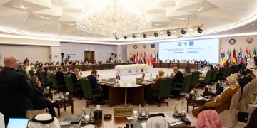 دعم خليجي أوروبي لعملية سياسية سورية وخارطة الطريق بالسويداء