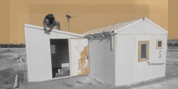 الكرفان.. مأوى مؤقت لعائدين إلى إدلب