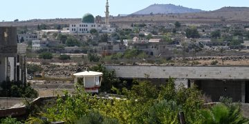 الجيش الإسرائيلي يعتقل خمسة أشخاص جنوبي غربي سوريا 