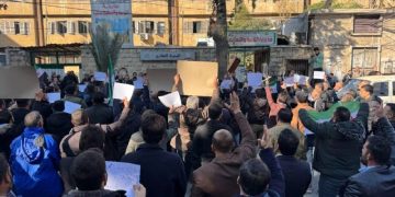 معلمون يجددون التظاهر في حلب للمطالبة بتعيينهم من قبل وزارة التربية 