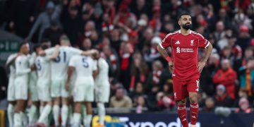نونتنجهام يذل ليفربول ونيوكاسل يقهر مان سيتي بالدوري الإنجليزي