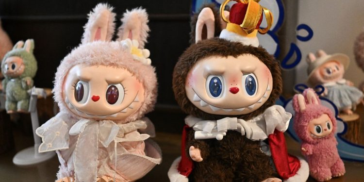 دمية Labubu تتحول إلى فيلم سينمائي بصفقة مع ” Sony Pictures”
