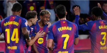 برشلونة يتجاوز إلتشي بثلاثية ويواصل مطاردة ريال مدريد بـ”الليغا”
