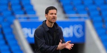 ألونسو مهدد بالرحيل عن ريال مدريد.. ما علاقة نجوم الفريق؟