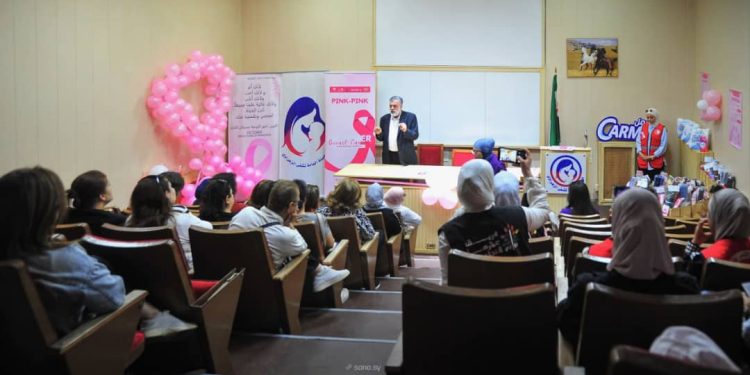 الصحة: 900 ألف مستفيدة من حملة الكشف المبكر عن سرطان الثدي
