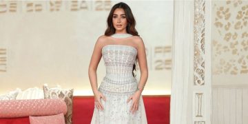 معجب يفاجئ هنا الزاهد بردّة فعل غير متوقعة