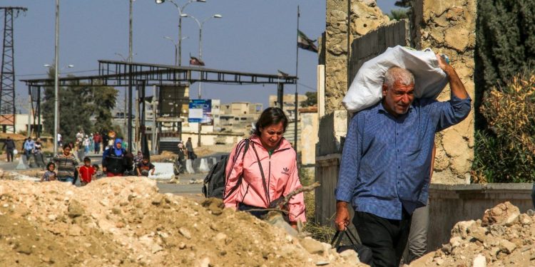 حركة نزوح في حلب بعد اشتباكات بين “الأسايش” والقوات الحكومية 