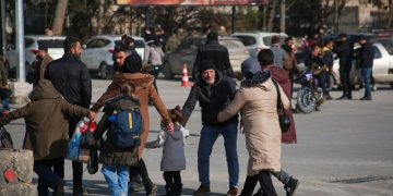 وزارة الدفاع تعلن عن مهلة لخروج سكان حيي الشيخ مقصود والأشرفية 
