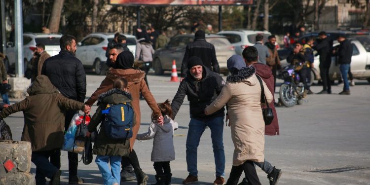 وزارة الدفاع تعلن عن مهلة لخروج سكان حيي الشيخ مقصود والأشرفية 