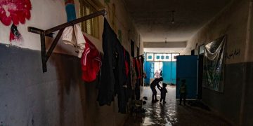 الصليب الأحمر: المدنيون في شمال شرق سوريا يكافحون للبقاء وسط شتاء قارس