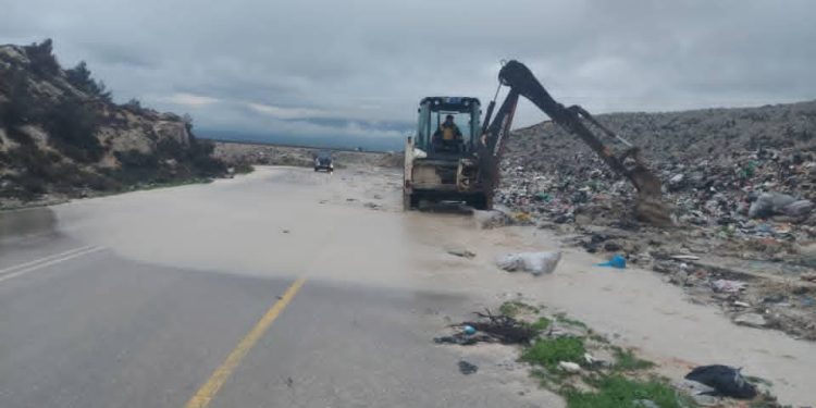 تحذيرات من منخفض يبدأ مساء اليوم يترافق بهطولات غزيرة