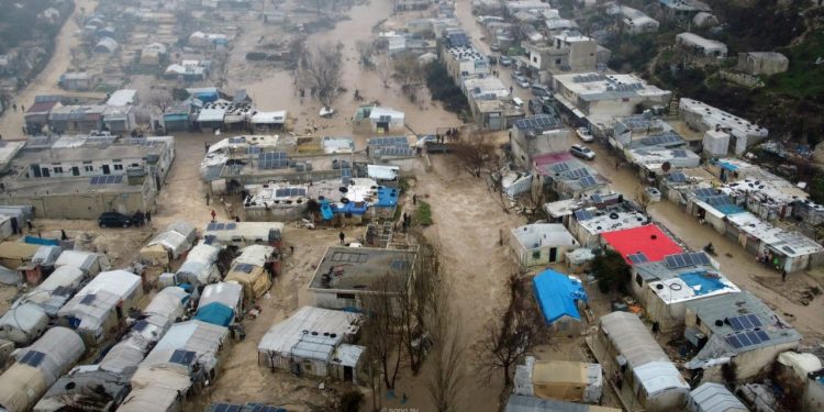 قتلى وجرحى جراء السيول شمالي غربي سوريا