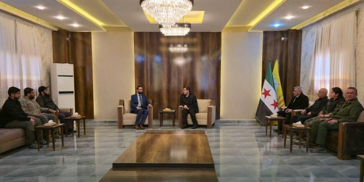 المبعوث الرئاسي يجتمع مع قائد “قسد” ومحافظ الحسكة