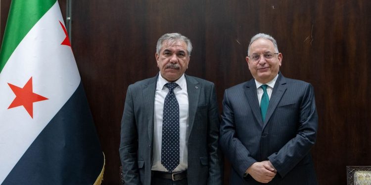 وزير المالية يبحث مع محافظ الحسكة أولويات تنشيط الخدمات التابعة للوزارة
