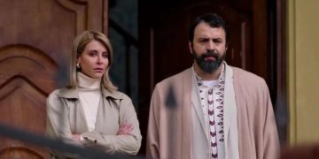 تيم حسن يستحضر أجواء “باب الحارة” في مشهد لافت من “مولانا”