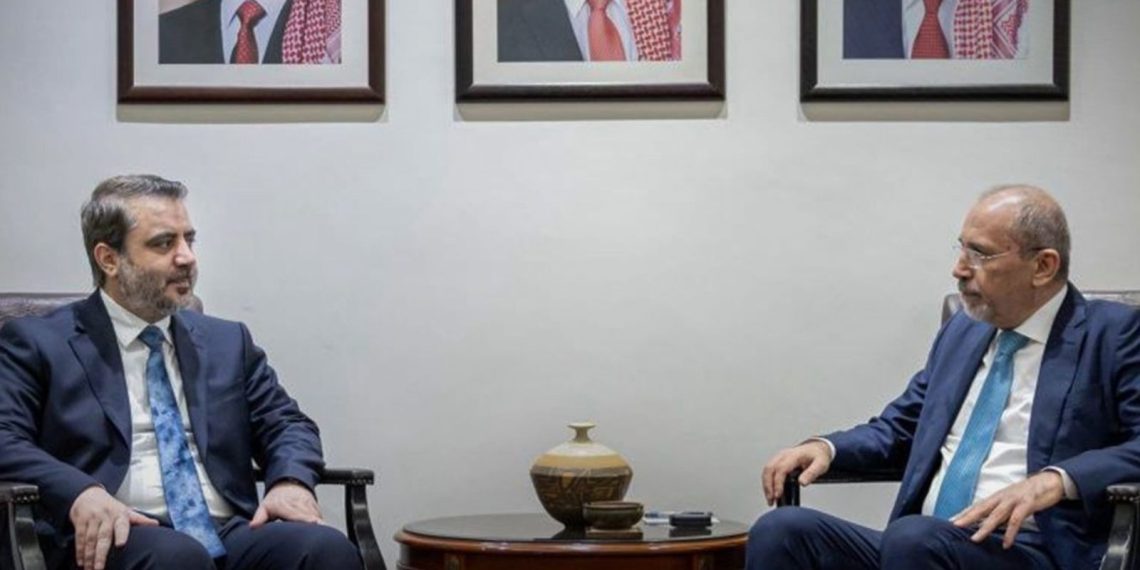 الشيباني والصفدي يبحثان في عمّان تعزيز التعاون السوري الأردني والتطورات الإقليمية