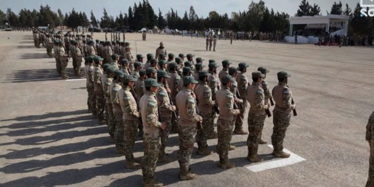 الدفاع: تفعيل 1406 من صف الضباط المتطوعين المنشقين عن النظام 