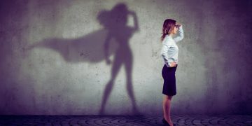 نساء خارج التصنيف: عندما تختار المرأة أن تكون نفسها بلا قيود