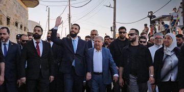 الشرع في طرطوس للمشاركة في فعاليات الموسم السياحي