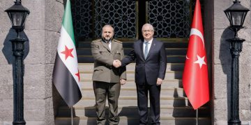 أبو قصرة يلتقي وزير الدفاع التركي لبحث العلاقات الثنائية