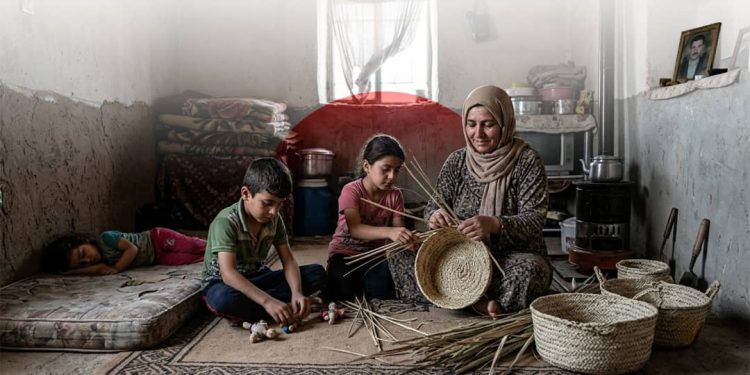 المرأة أكبر من لقب “أرملة”