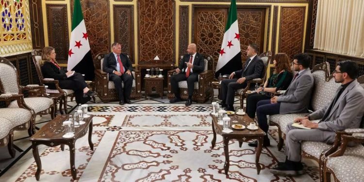 الصالح: إزالة الألغام أولوية إنسانية لنجاح رؤية “سوريا بلا مخيمات”