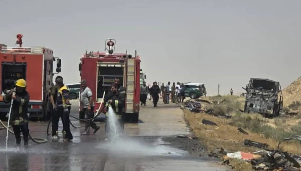 65 ضحية بحصيلة أولية لحادث تصادم حافلتين على طريق دمشق ـ دير الزور