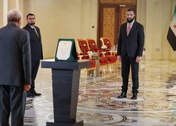رئيس المحكمة الدستورية وأعضاؤها يؤدون اليمين ‏أمام الشرع