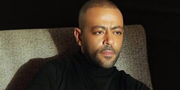 تامر عاشور يشعل مواقع التواصل قبل طرح ألبوم “مراية الحب”