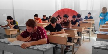 بين الأمس واليوم… كيف تغيّر التعليم وتبدلت قيمة الشهادة؟